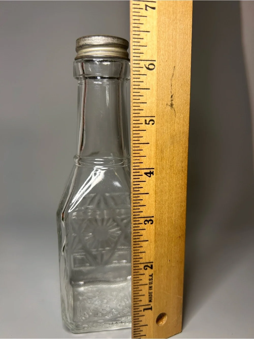 Vintage Manischewitz 2/5‎ Pint Clear Embossed Glass Wine Bottle Seder Kosher Bar